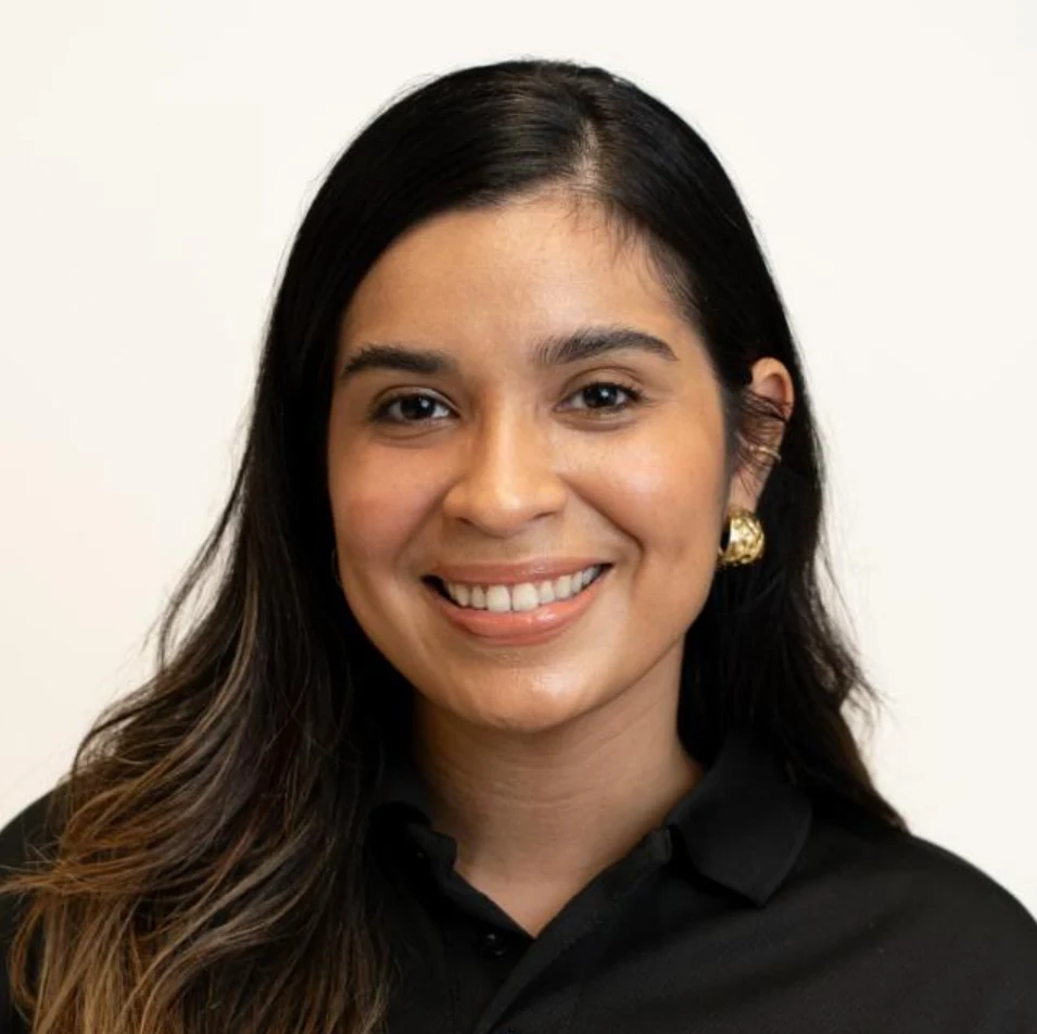 Sofía Arce - Arquitecta y Especialista en Diseño Arquitecta Sofía Arce - Diseñadora de Interiores Hijo del Carpintero Panamá